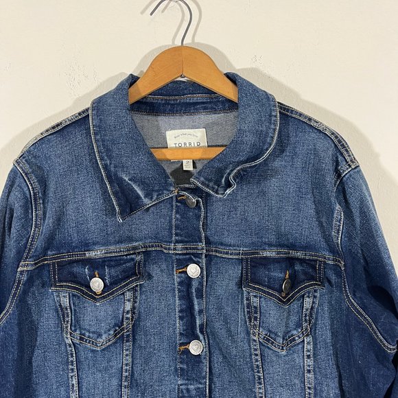 Torrid Medium Wash Jean Denim Jacket Size 2 Front Pocket Style 548688 - Picture 4 of 12